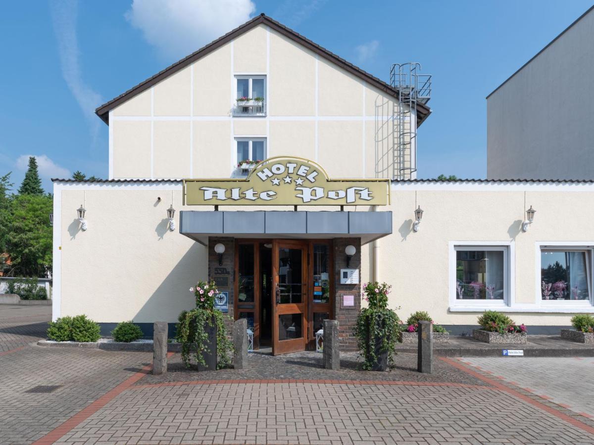 Hotel Alte Post Крефелд Екстериор снимка
