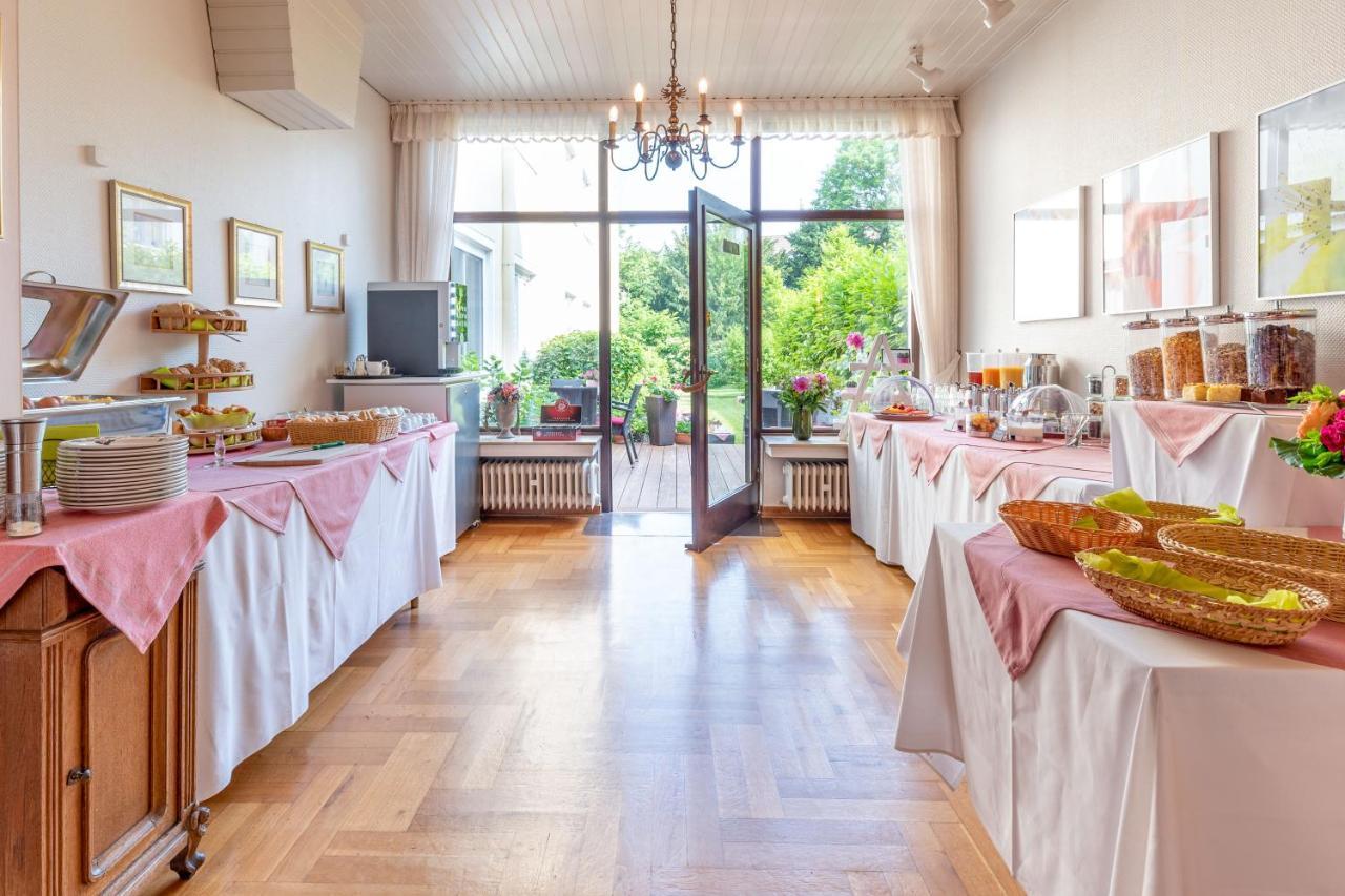 Hotel Alte Post Крефелд Екстериор снимка