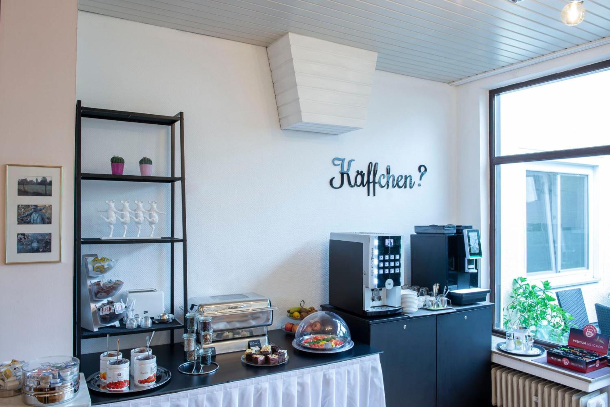 Hotel Alte Post Крефелд Екстериор снимка
